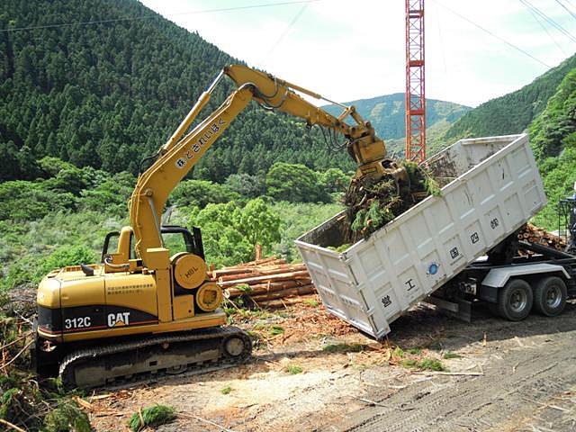 大型架線集材システムの推進｜株式会社とされいほく | H型架線集材システム｜高知県｜間伐｜木材伐出業｜